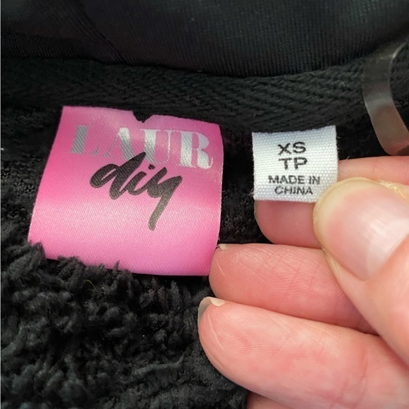 Ardene Black Sherpa Hoodie DIY Babe XS - Picture 5 of 8